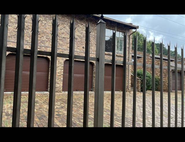 2 BEDROOM TOWNHOUSE FOR SALE IN BOKSBURG SOUTH